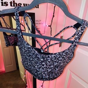 Lululemon Free to Be Bra